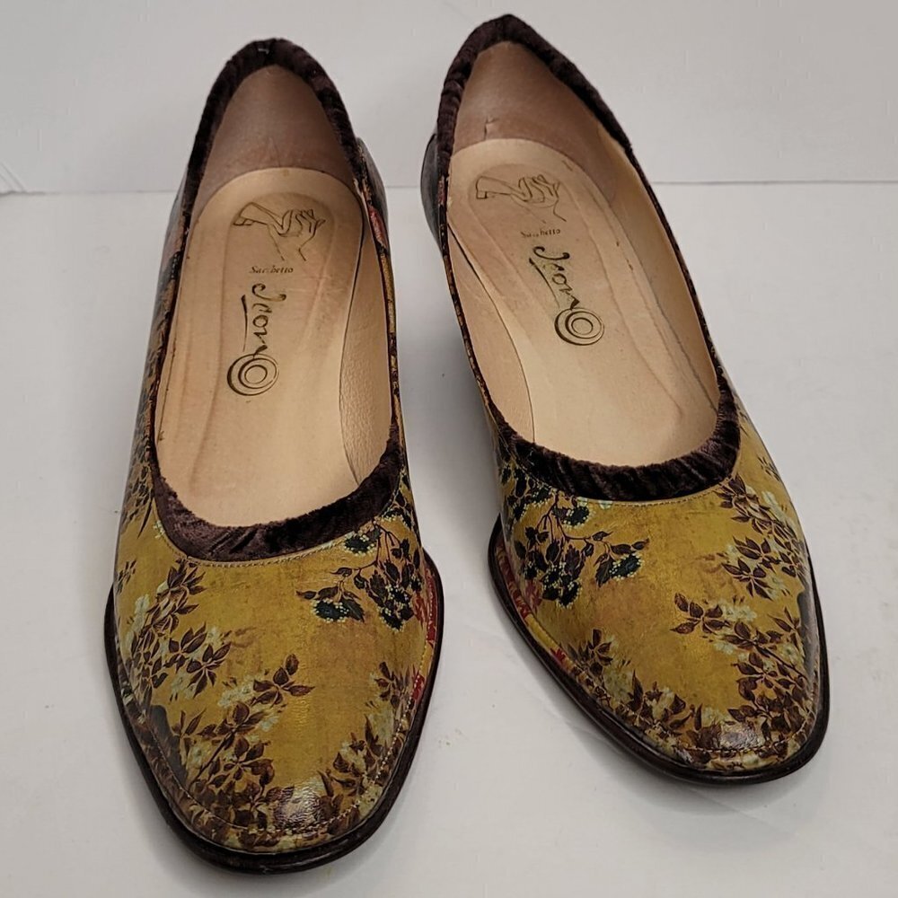 Icon low heels pump